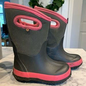 Kids Bogs size 11 insulated boots